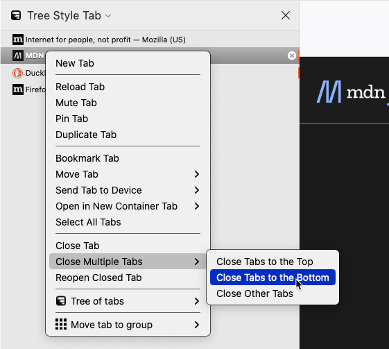 Ein Tab-Kontextmenü, das für ein Tab-Element in der Seitenleiste der Tree Style Tab-Erweiterung angezeigt wird. Das Menü zeigt benutzerdefinierte Tab-Aktionen, ein Menüelement für die Erweiterung und ein Menüelement für die Simple Tab Group-Erweiterung.